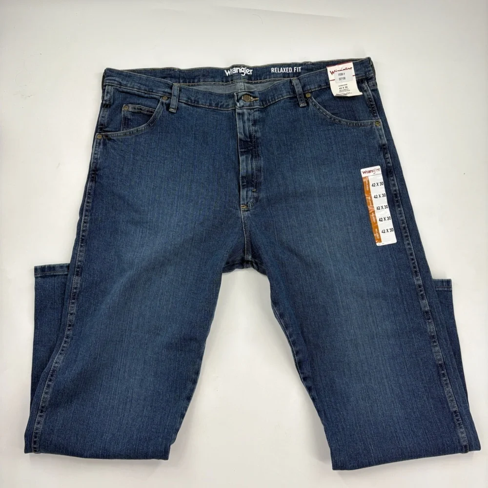 Wrangler Men's Relaxed Fit Denim Jeans in Blue